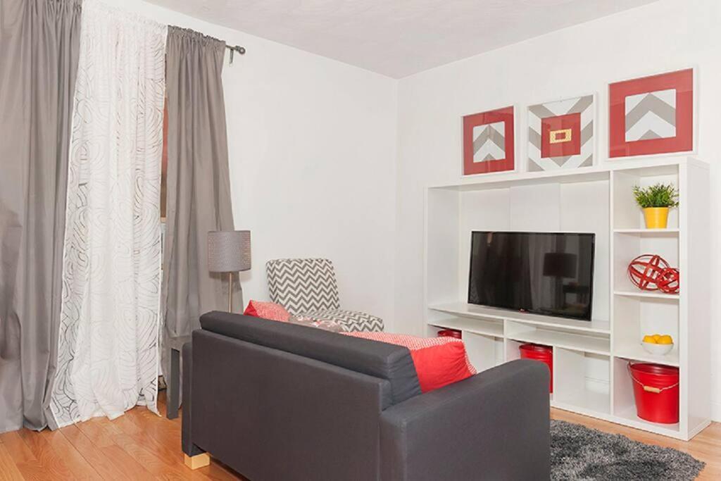 Downtown Studio Apt, Perfect For Medical Workers Бостон Екстер'єр фото